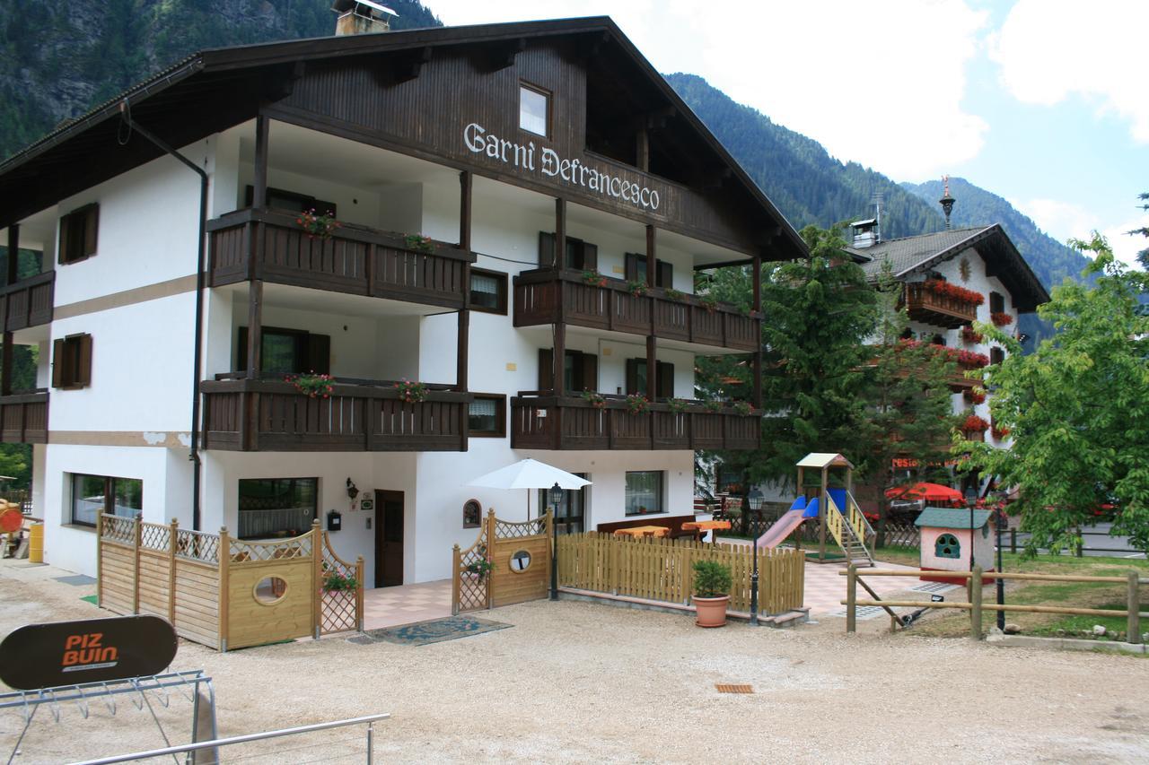 Garni Defrancesco Otel Campitello di Fassa Dış mekan fotoğraf
