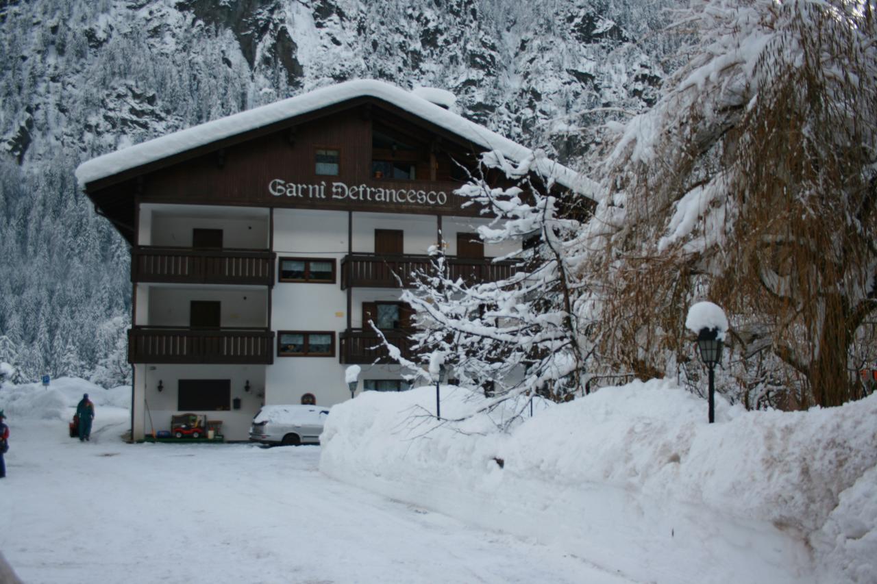 Garni Defrancesco Otel Campitello di Fassa Dış mekan fotoğraf