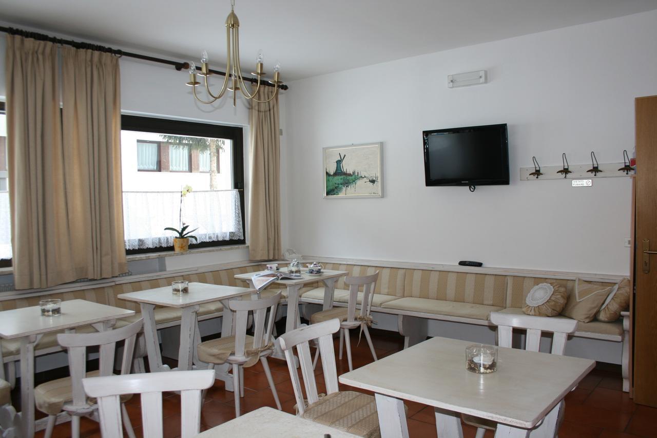 Garni Defrancesco Otel Campitello di Fassa Dış mekan fotoğraf