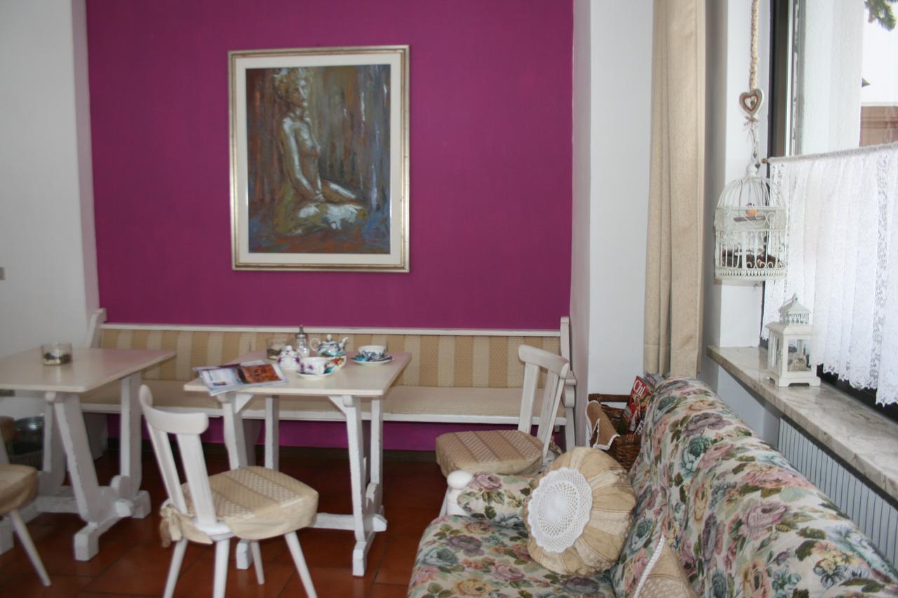 Garni Defrancesco Otel Campitello di Fassa Dış mekan fotoğraf