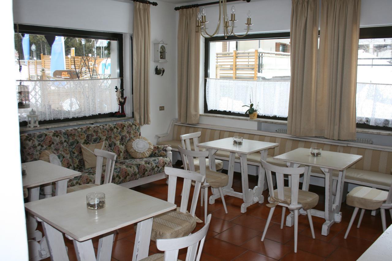 Garni Defrancesco Otel Campitello di Fassa Dış mekan fotoğraf