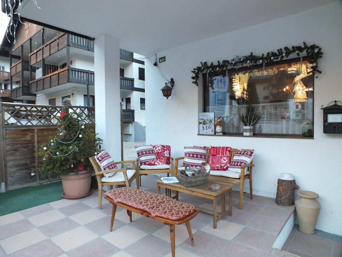 Garni Defrancesco Otel Campitello di Fassa Dış mekan fotoğraf