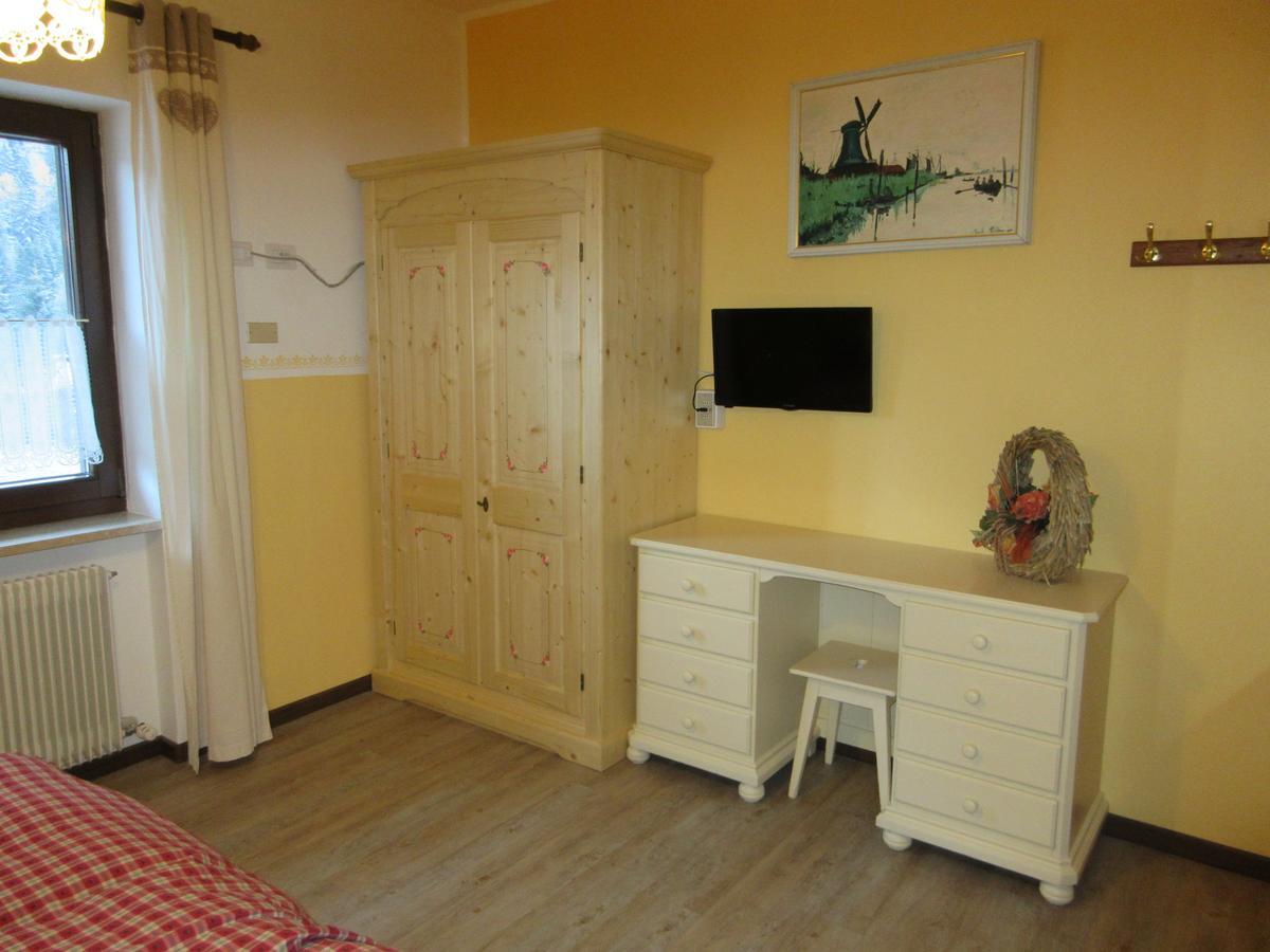 Garni Defrancesco Otel Campitello di Fassa Dış mekan fotoğraf