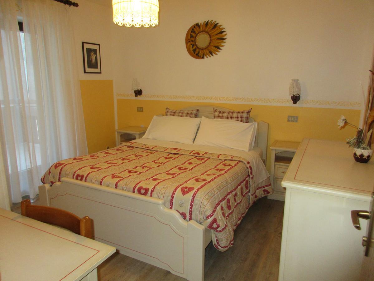 Garni Defrancesco Otel Campitello di Fassa Dış mekan fotoğraf