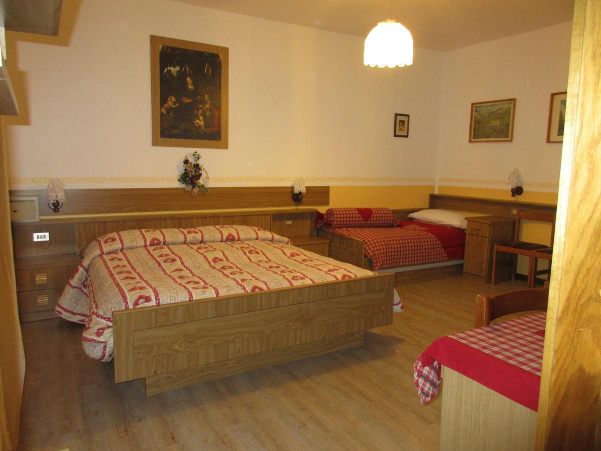 Garni Defrancesco Otel Campitello di Fassa Dış mekan fotoğraf