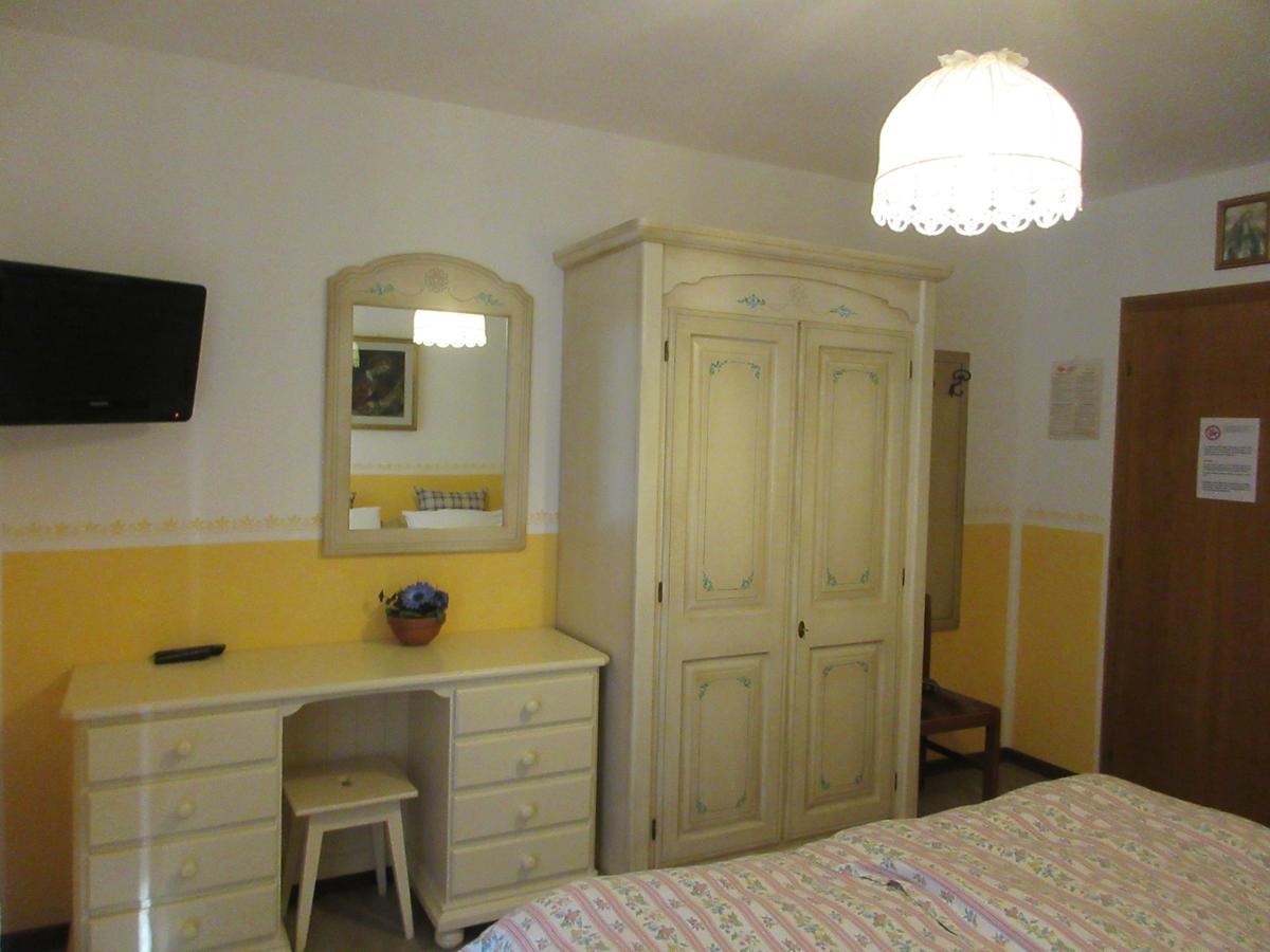Garni Defrancesco Otel Campitello di Fassa Dış mekan fotoğraf